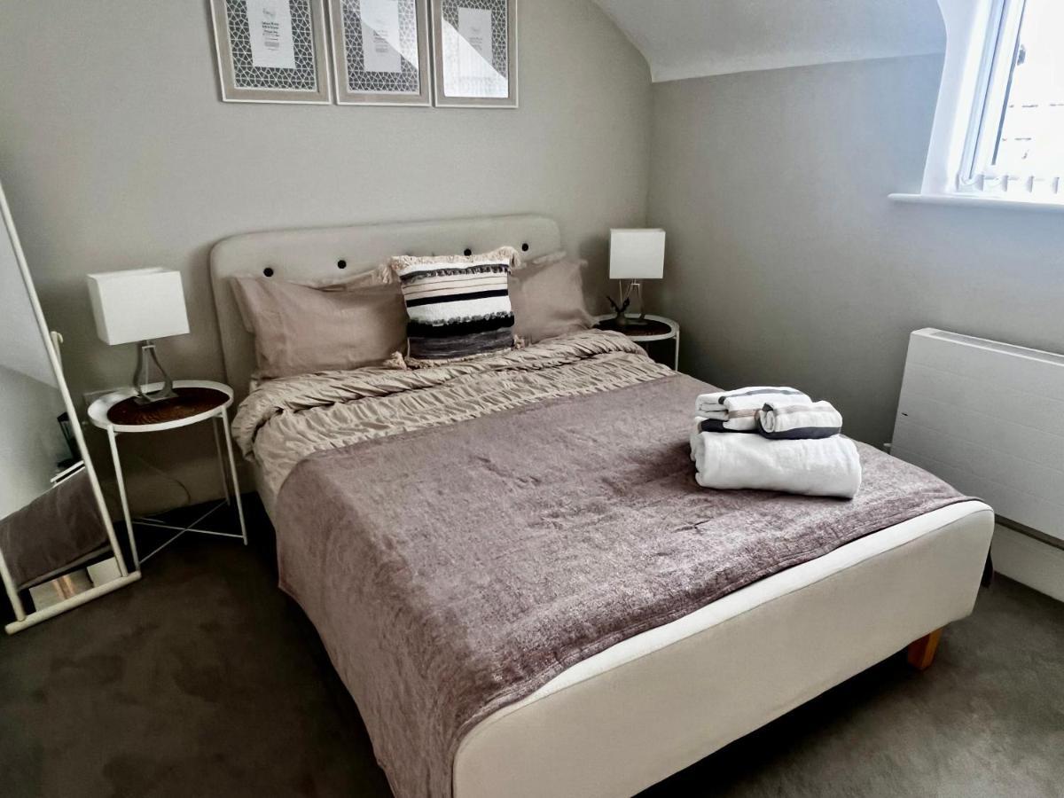 Lakeside Lux Bedroom With Parking, M4 Jct 11, Next To Train Station Reading Ngoại thất bức ảnh