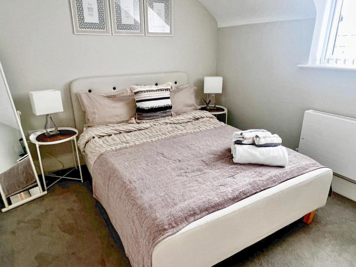 Lakeside Lux Bedroom With Parking, M4 Jct 11, Next To Train Station Reading Ngoại thất bức ảnh